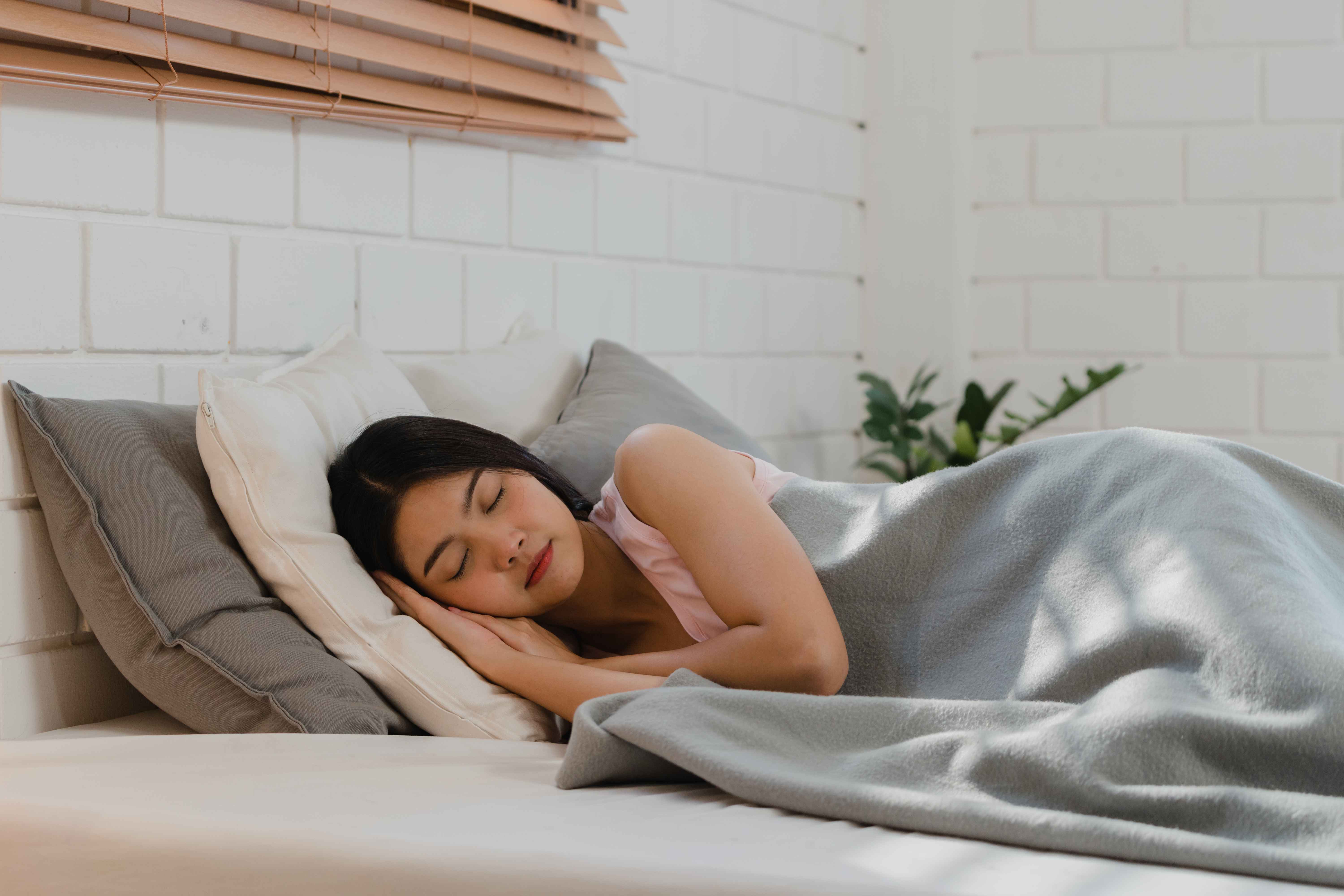6 Tips agar Tidur Berkualitas dan Bangun dengan Tubuh Lebih Segar