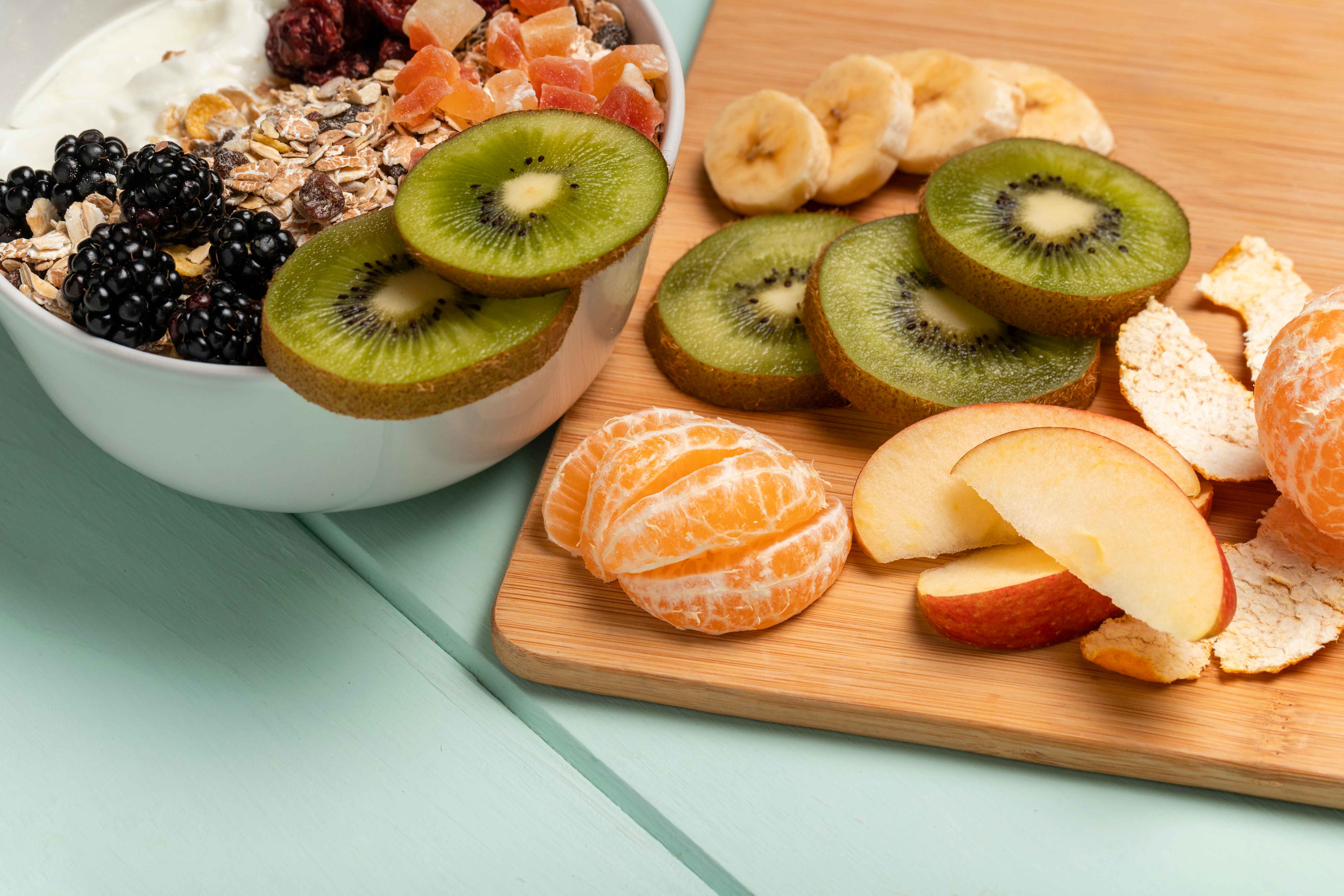 13 Camilan Sehat Rendah Kalori yang Mengenyangkan dan Cocok untuk Diet